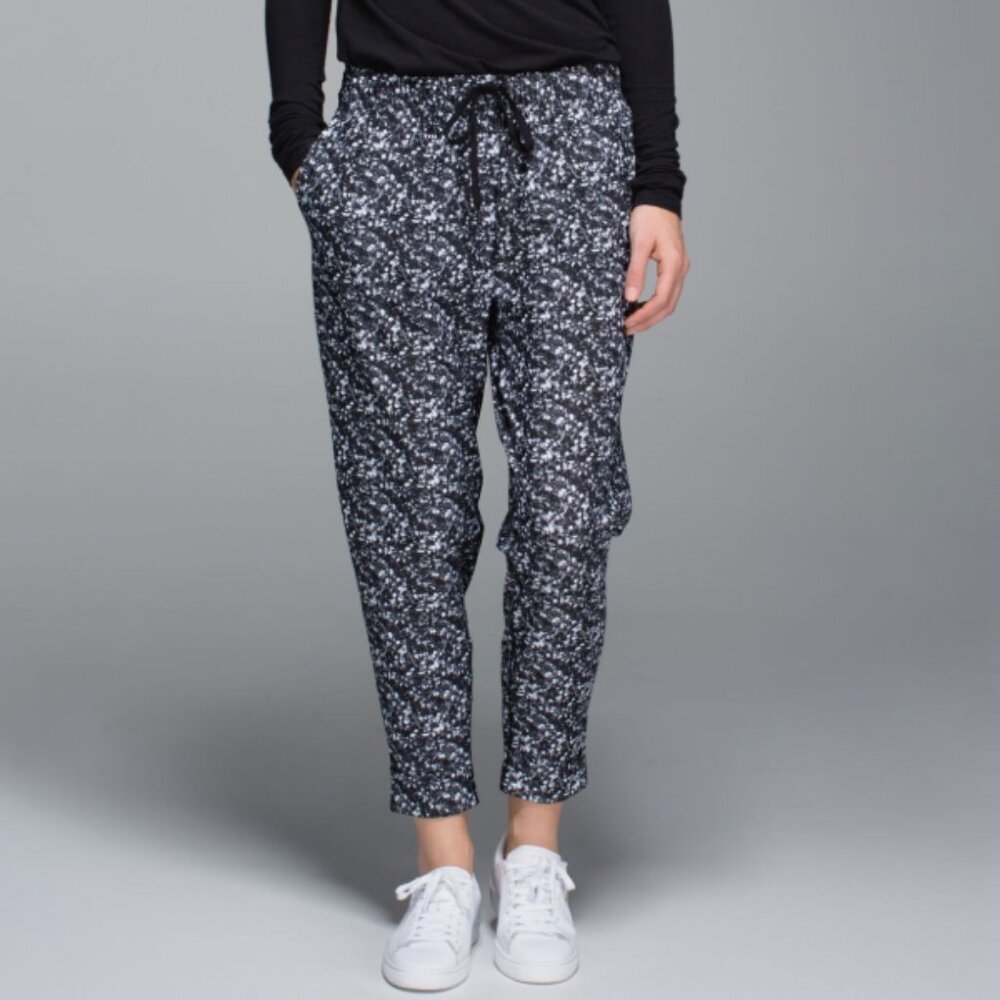 Lululemon Jet Crop Pants Shimmy Shimmer‎ Black White Size 4